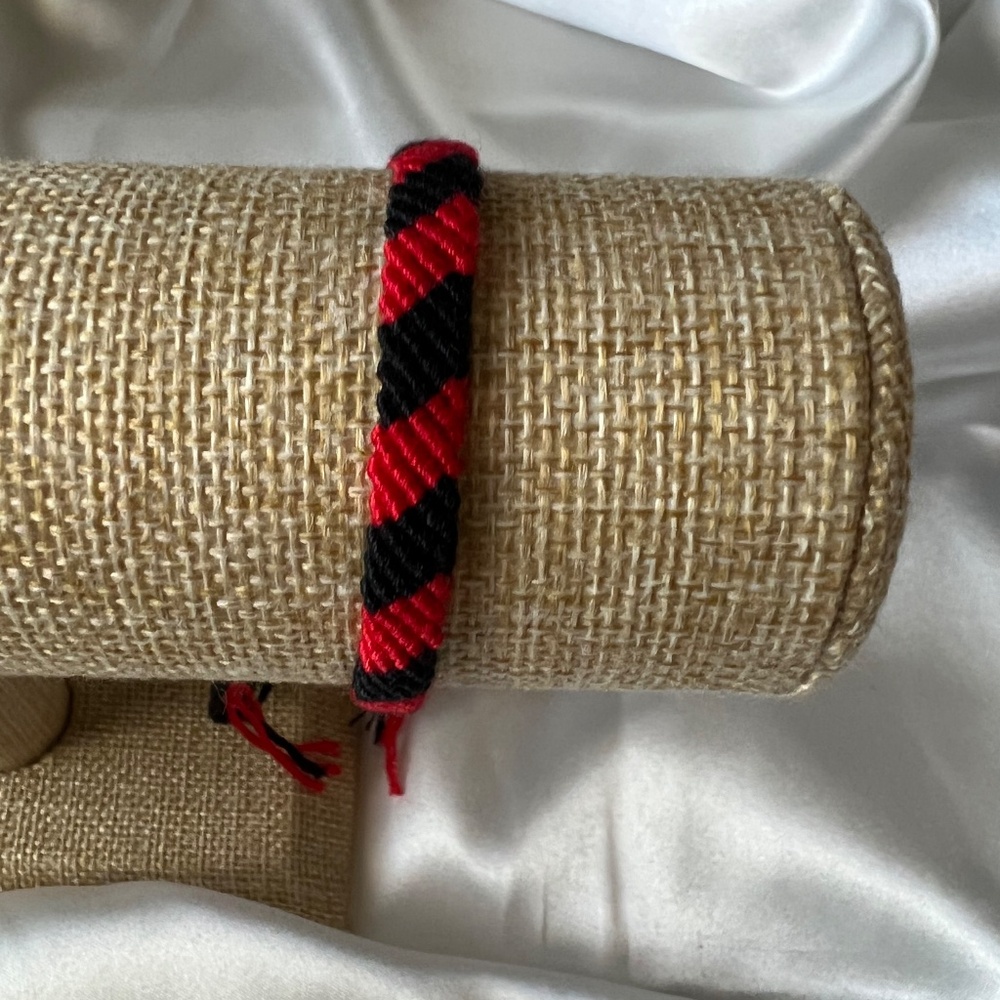 Handmade bracelet - Picture 2 of 3
